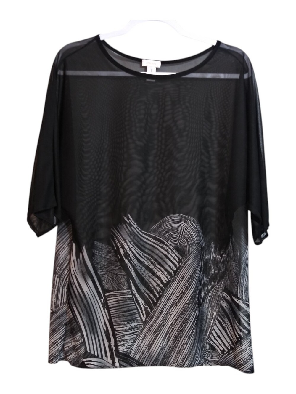 Chico's Black & White Abstract Overlay Mesh Top Short Sleeve Size 8/10